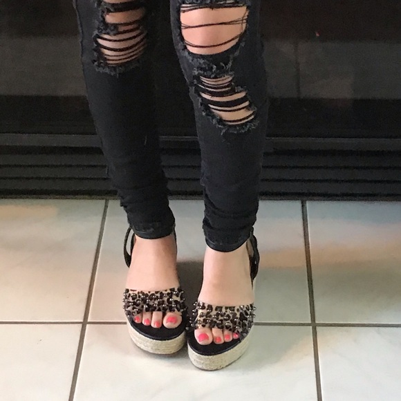 LEOPARD WEDGES - Picture 2 of 10